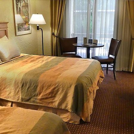 Pima Inn Suites At Talking Stick Скотсдейл Екстериор снимка