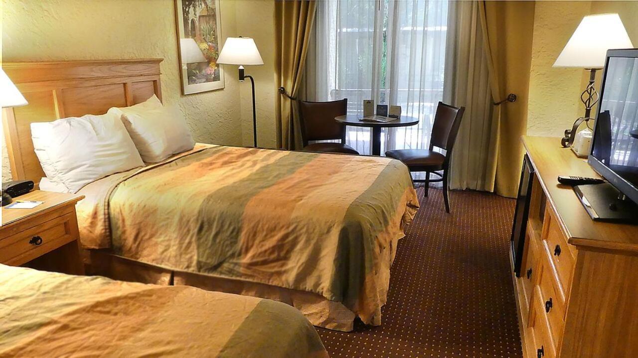 Pima Inn Suites At Talking Stick Скотсдейл Екстериор снимка